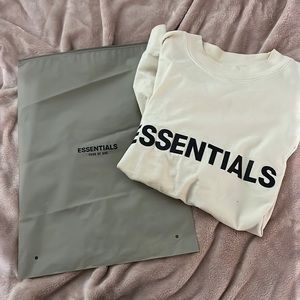 ESSENTIALS long sleeve